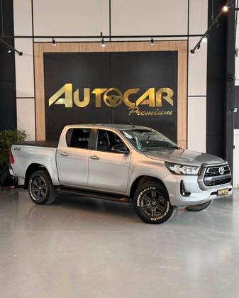 TOYOTA HILUX 2.8 D-4D TURBO DIESEL CD POWER PACK 4X4 MANUAL TOYOTA HILUX 2.8 D-4D TURBO DIESEL CD POWER PACK 4X4 MANUAL